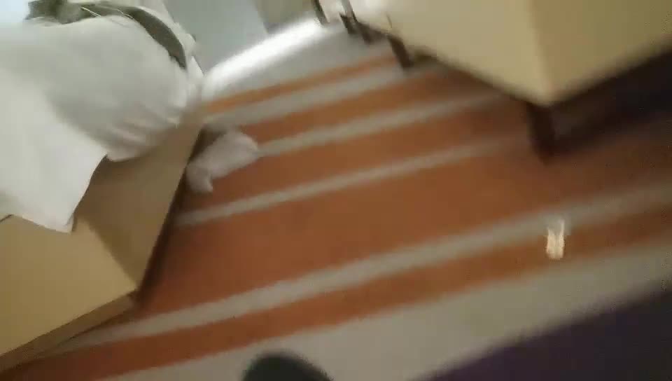 蜡笔老公专攻足浴按摩勾搭技师，双飞完留下一个妹子好兄弟来操