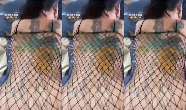 快手极品网红【彤謌】与榜一大哥啪啪视频流出，露脸才是王道！