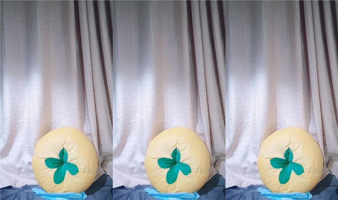 颜值不错的姑娘深夜跟纹身小哥激情啪啪，乖巧听话各种舔弄大鸡巴，让小哥揉奶玩逼各种抽插，后入冲刺干到射