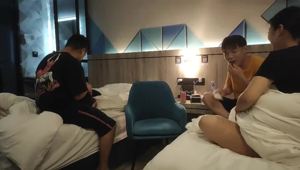 【金戈探花】原专约老阿姨换换口味极品00后小萝莉前凸后翘 娉娉婷婷少女胴体她不香吗？