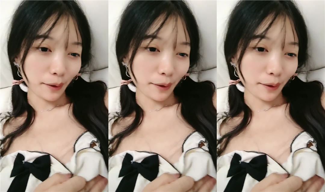 新人！校花女神，超级清纯，，冉冉升起的新星，她的微笑一秒让你想起初恋