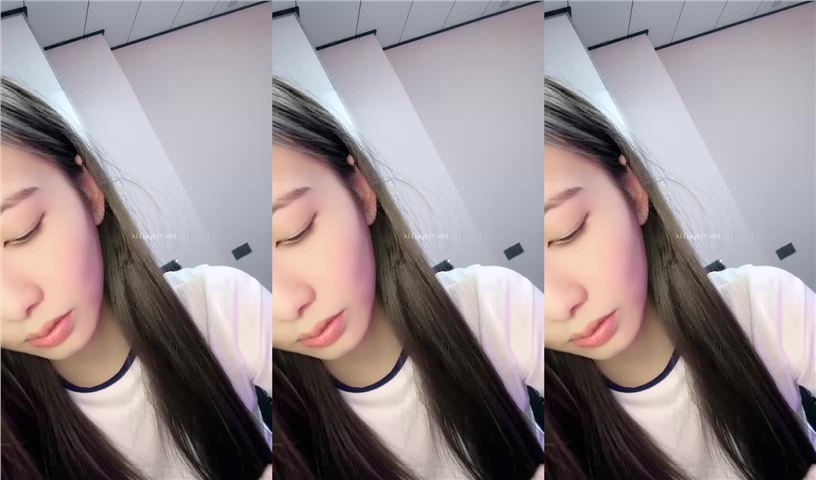 人气女神来袭，明星颜值，大美女，，身材曼妙前凸后翘，白浆从洞洞流出的画面
